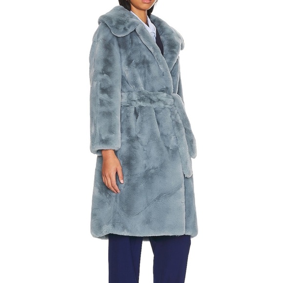 NWT faux fur Jakke coat. Size S - Picture 3 of 7
